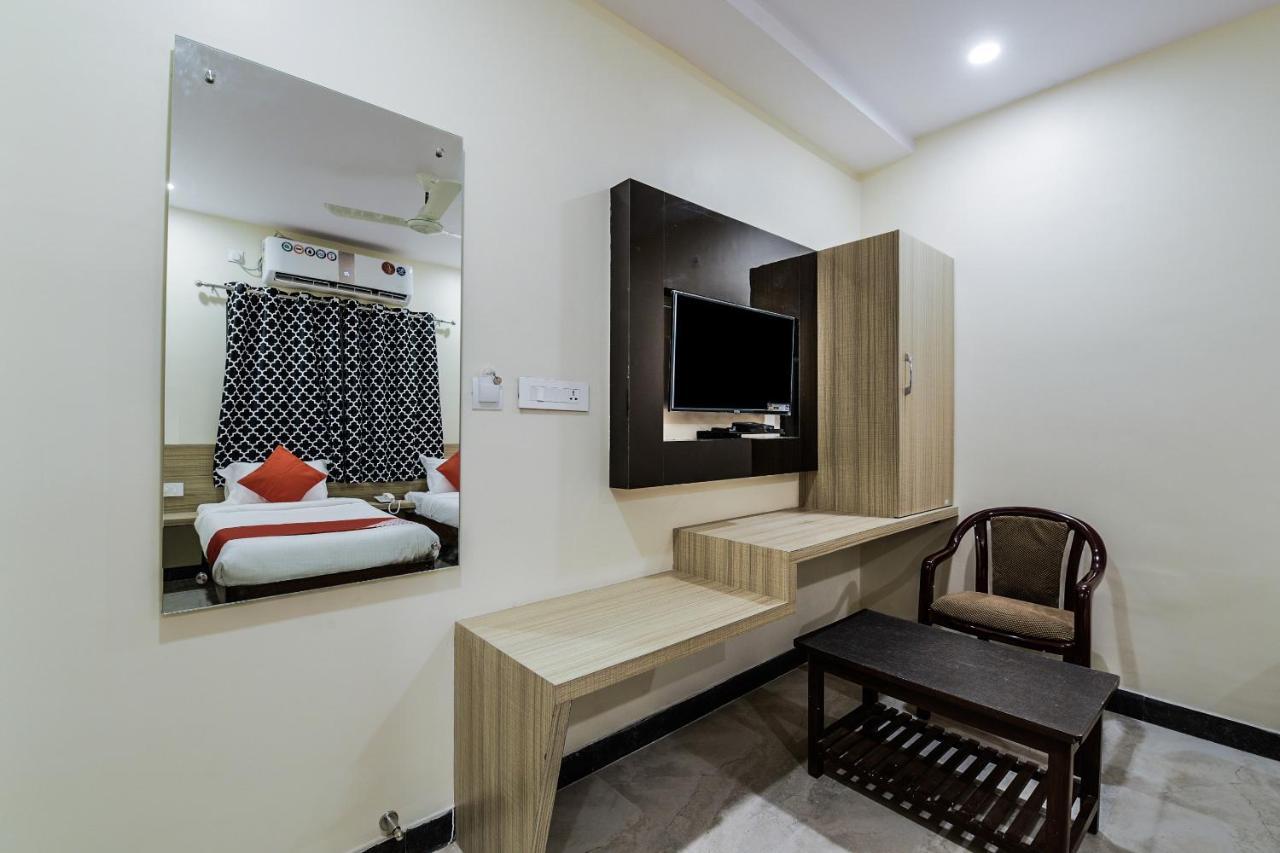 The Elite Inn Visakhapatnam Eksteriør bilde